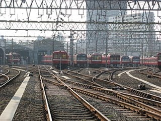 20160926_320px-Keikyu_Shinmachi_Railway_yard_01