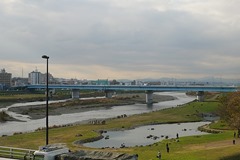 640px-ViewfromFutako-Tamagawa_Station-platform-2018-12-8